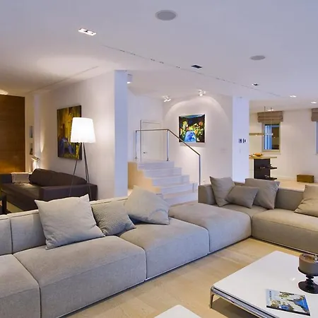 Vila Luxury Seafront My Dream With Private Pool, Jacuzzi And Staff At The On Brac Island - Sumartin